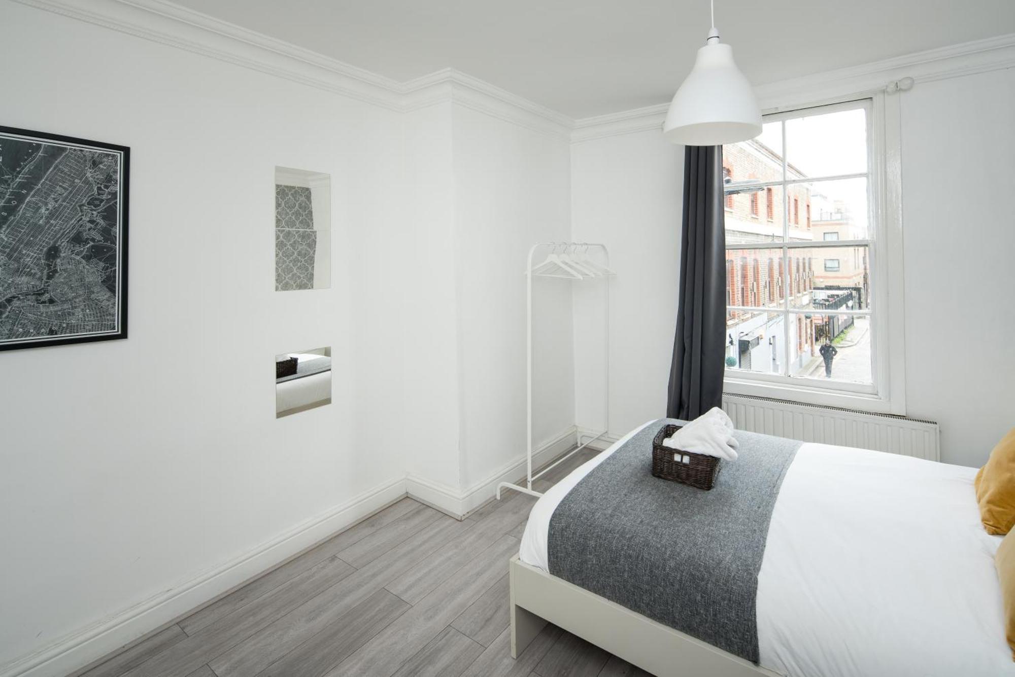 Private Double Room Shared Bathroom Near City Centre London Exterior photo